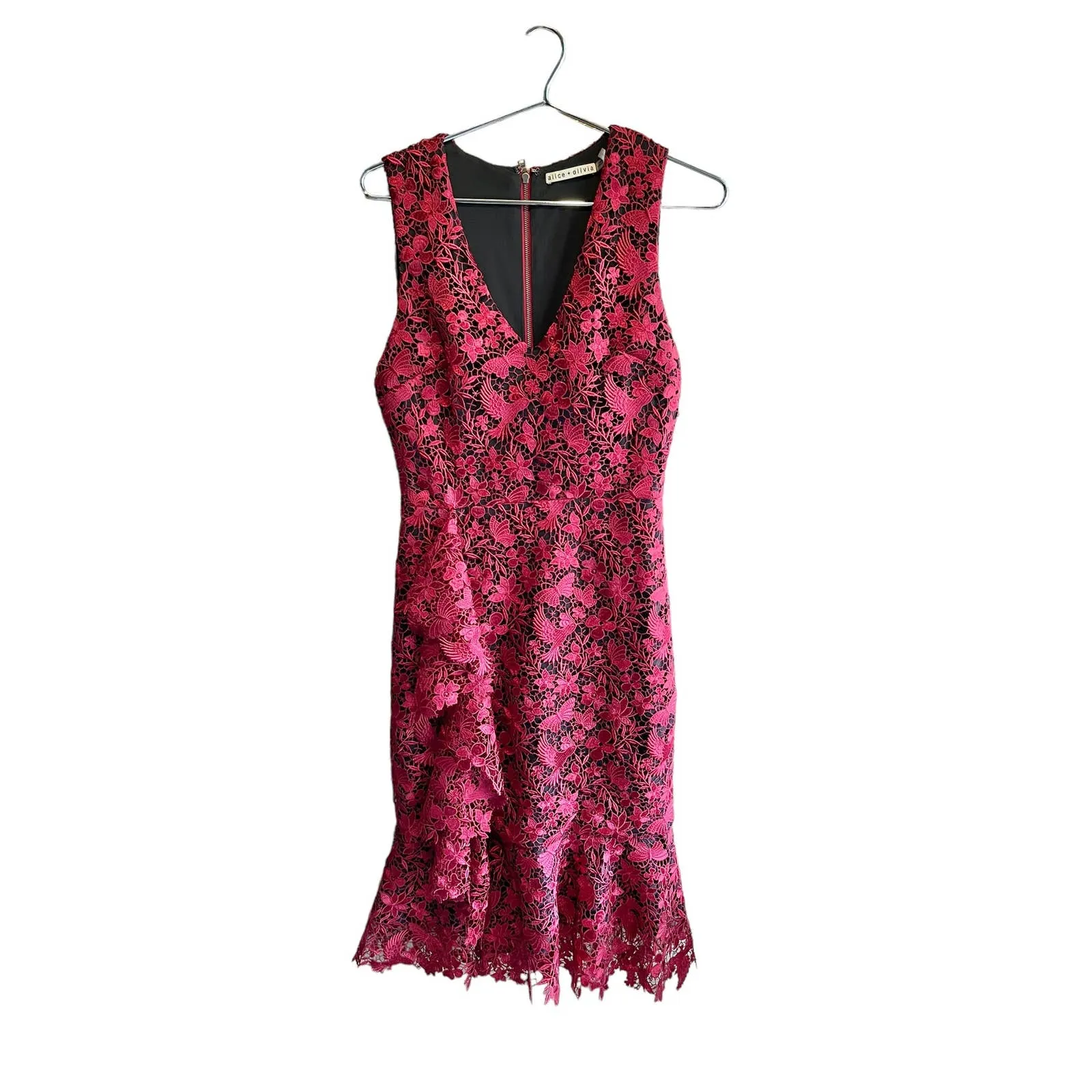 Alice   Olivia Katia Ruffled Lace Sheath Dress Size 4