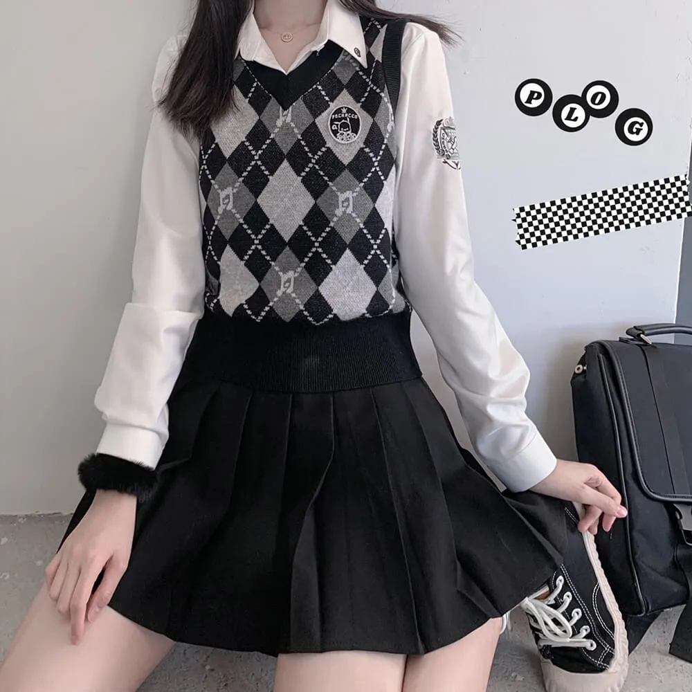 Pochacco Musical Note Argyle Patten Knit Vest