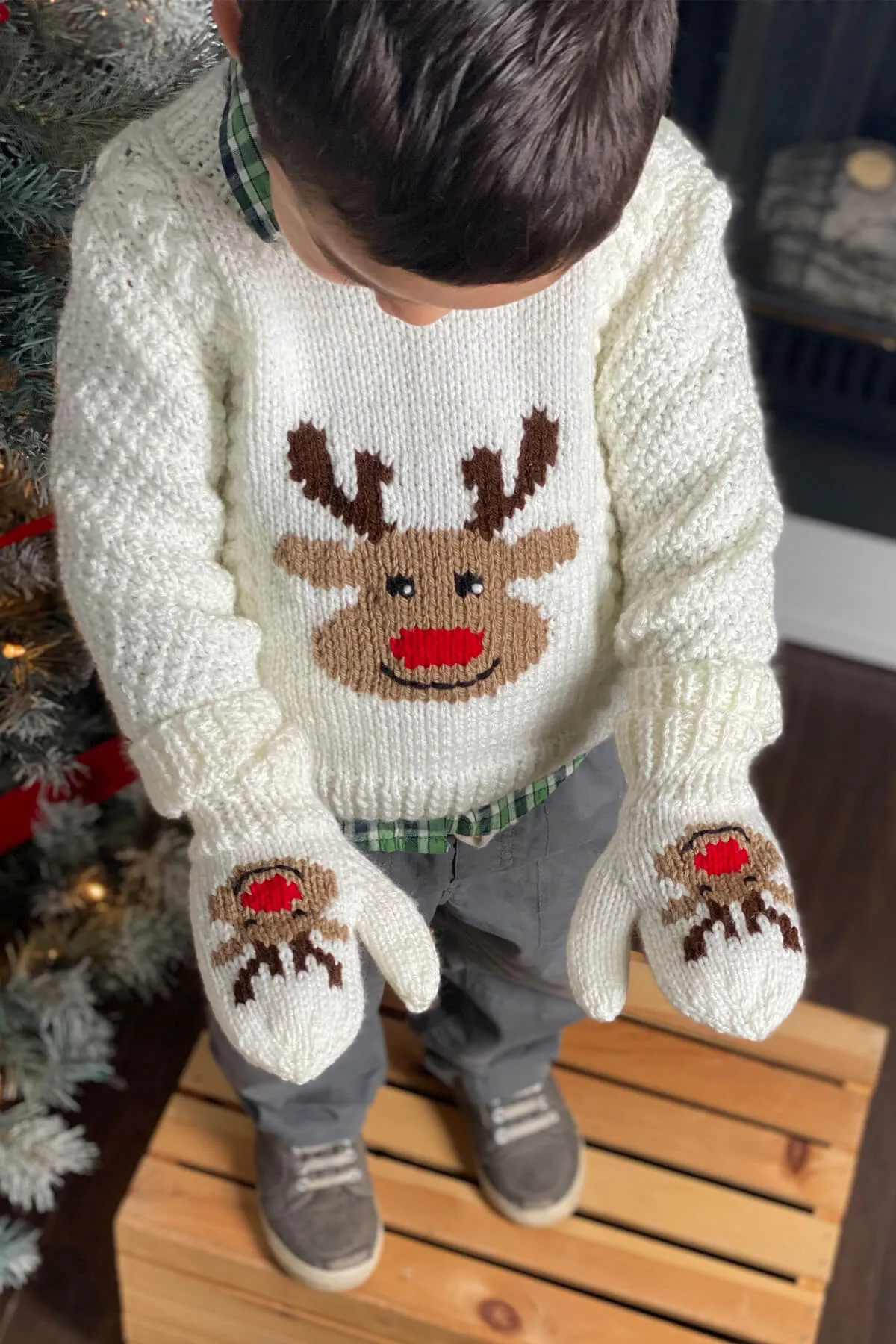 Reindeer Pullover and Mitts | Knit Childs Christmas Sweater Kit