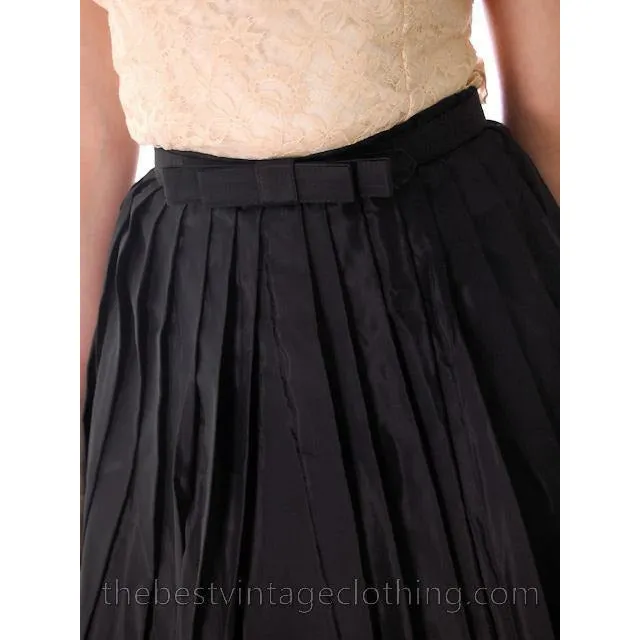 Vintage 1950s Black Pleated Taffeta Bubble Skirt Small 25 Waist